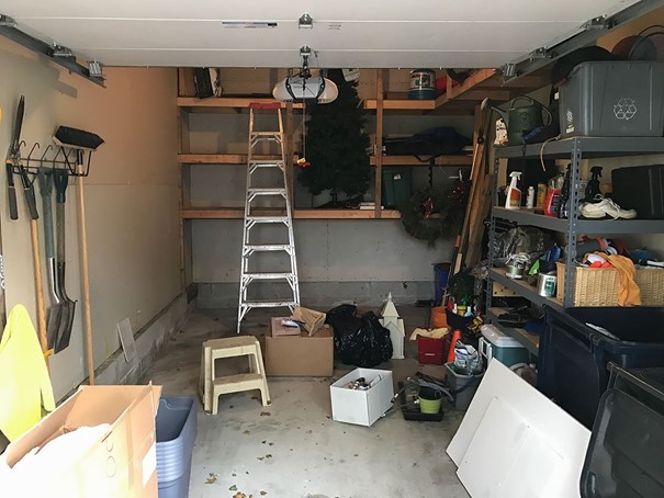 Glavni razlogi, zakaj se kopiči nered v garaži in kako ga odpraviti